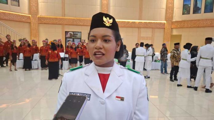 Enjelina-Mandacan-Paskibraka-Papua-Barat Pembawa Baki Paskibraka Papua Barat, Enjelina Mandacan Ingin Jadi Kowad