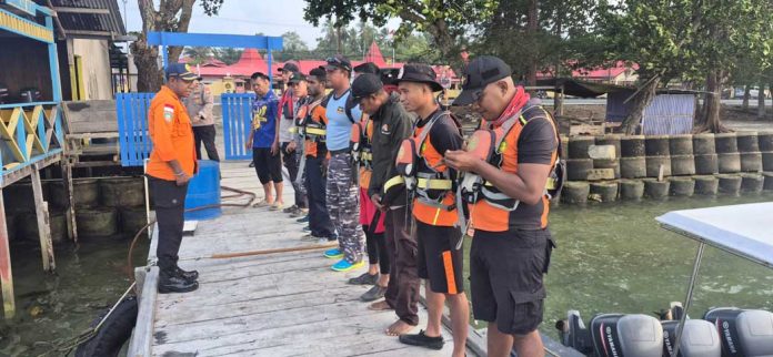 Sar-Gabungan-Kaimana Perahu KSDA Kaimana Terbalik di Perairan Buruway, Semua Penumpang Selamat