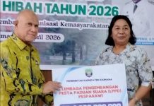 Gelontorkan 15,2 M Dana Hibah, Bupati Kaimana Beri Warning Tegas ke Penerima Gelontorkan 15,2 M Dana Hibah, Bupati Kaimana Beri Warning Tegas ke Penerima