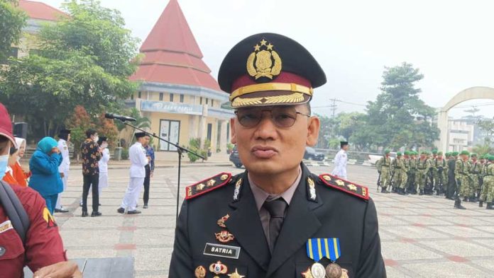 Kapolres-Kaimana-AKBP-Satria-Dwi-Dharma-SIK Polres Kaimana Bakal Tindak Pembuka Lahan Dengan Cara Bakar