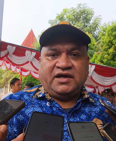 Kepala-Dinas-Pendidikan-Kaimana-Ray-Ratu-D-Come Proses Belajar Mengajar di Kaimana Kembali Normal Pekan Depan