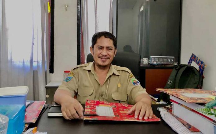 Plt-Kepala-Dinas-PUPR-Kaimana PUPR Kaimana Intensifkan Pemeliharaan Drainase, Genangan Mulai Berkurang