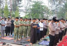 Masyarakat Kaimana Gelar Salat Istisqa Masyarakat Kaimana Gelar Salat Istisqa