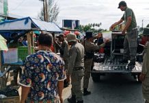 Cegah Macet Ramadan, Satpol PP Kaimana Relokasi Puluhan Penjual Takjil Pasar Baru Cegah Macet Ramadan, Satpol PP Kaimana Relokasi Puluhan Penjual Takjil Pasar Baru
