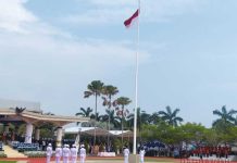 HUT ke-27 Papua Barat, Gubernur Tegaskan Pembangunan Berkelanjutan dan Kesejahteraan Masyarakat Upacara peringatan HUT ke-27 Provinsi Papua Barat di halaman kantor gubernur Papua Barat di Manokwari, 12 Oktober 2026.